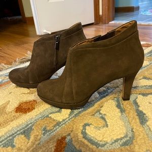 Brand new Clarks booties